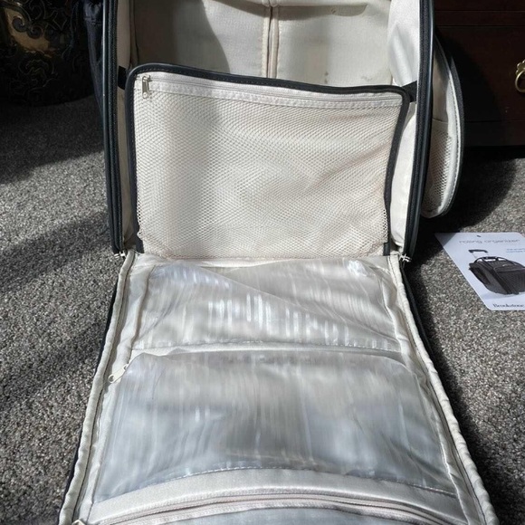 Brookstone Rolling Overnight Organizer Bag - Picture 4 of 5